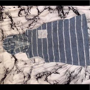 Arizona hooded sleeveless top